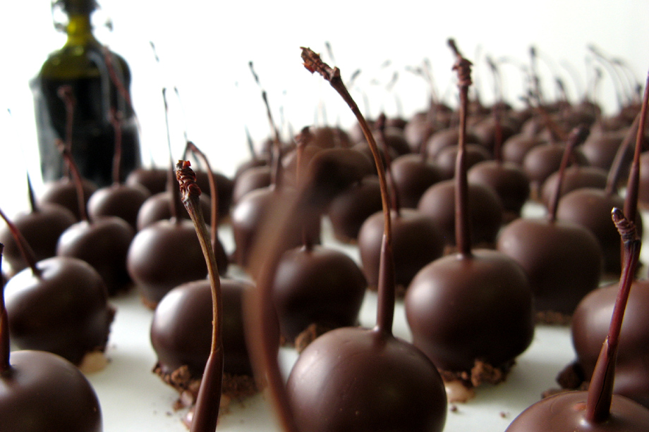 Sour cherry in chocolate 6 pcs